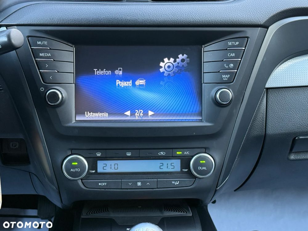 Toyota Avensis 2.0 D-4D Premium - 10