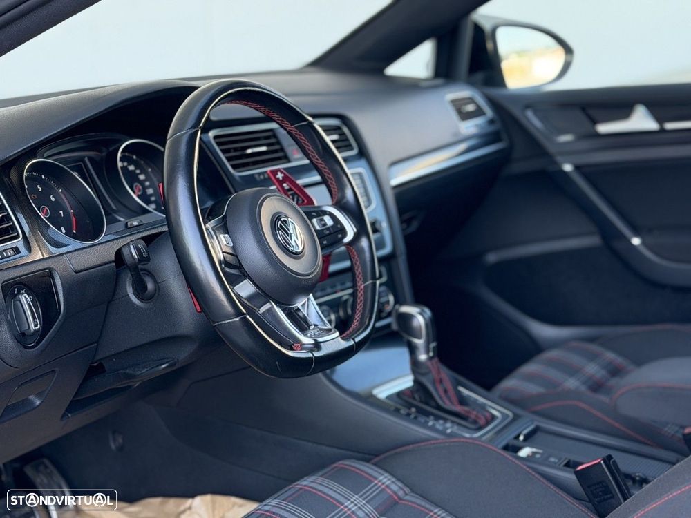 VW Golf 2.0 TSi GTi DSG Performance - 19