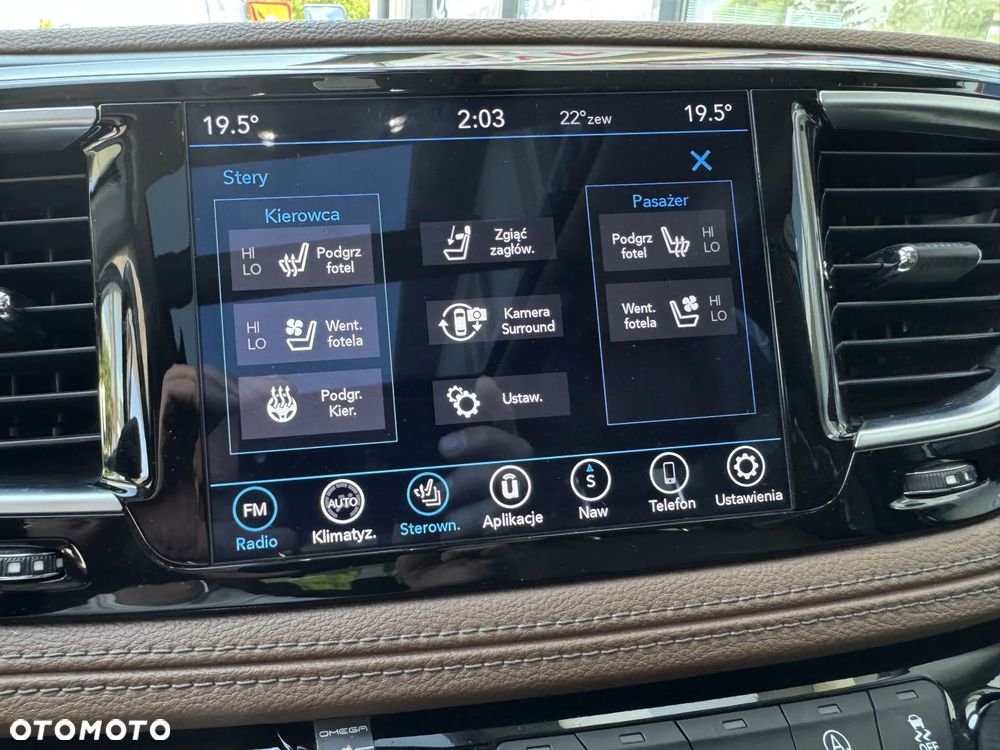 Chrysler Pacifica - 36