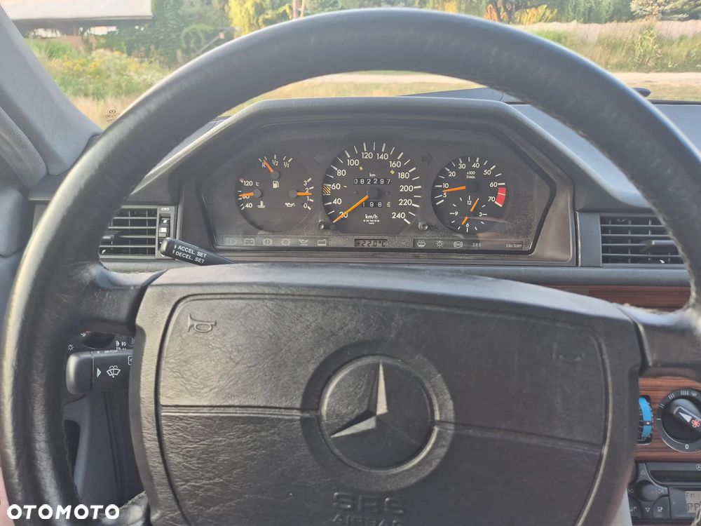 Mercedes-Benz W124 (1984-1993) - 16