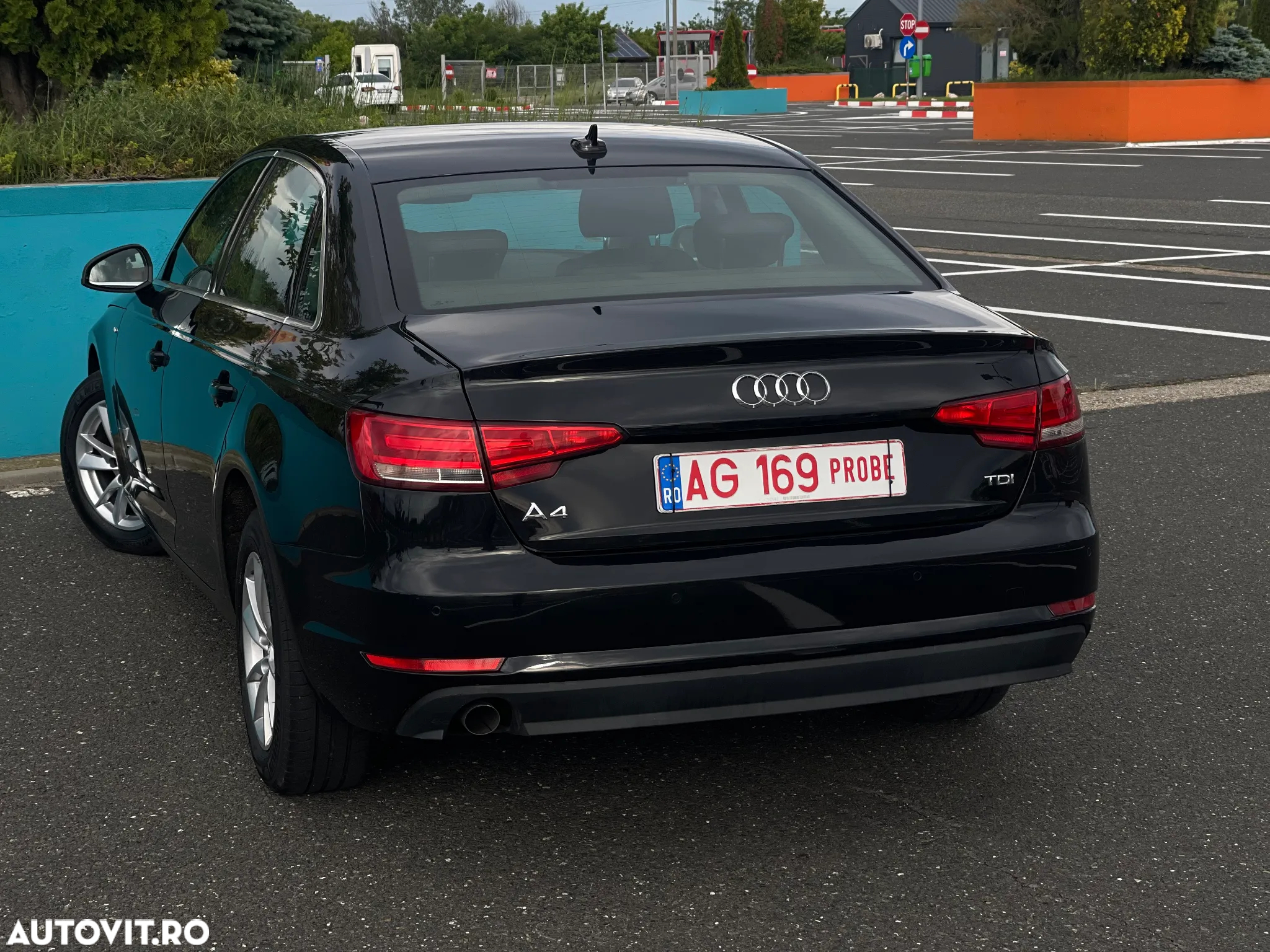 Audi A4 2.0 TDI ultra S tronic Sport - 8
