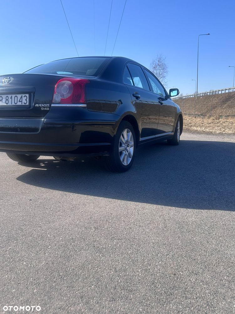 Toyota Avensis 2.2 D-4D X Premium - 4