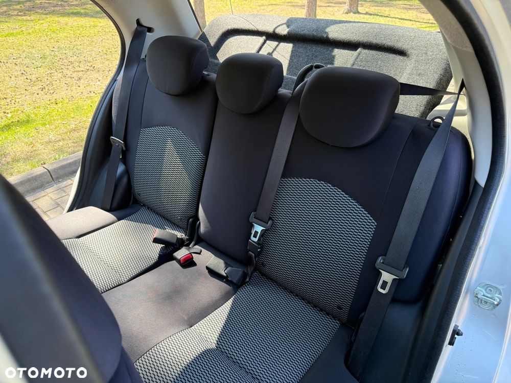 Nissan Micra - 17
