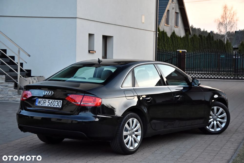 Audi A4 Limousine - 13