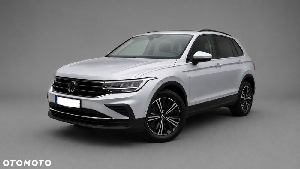 Volkswagen Tiguan - 1