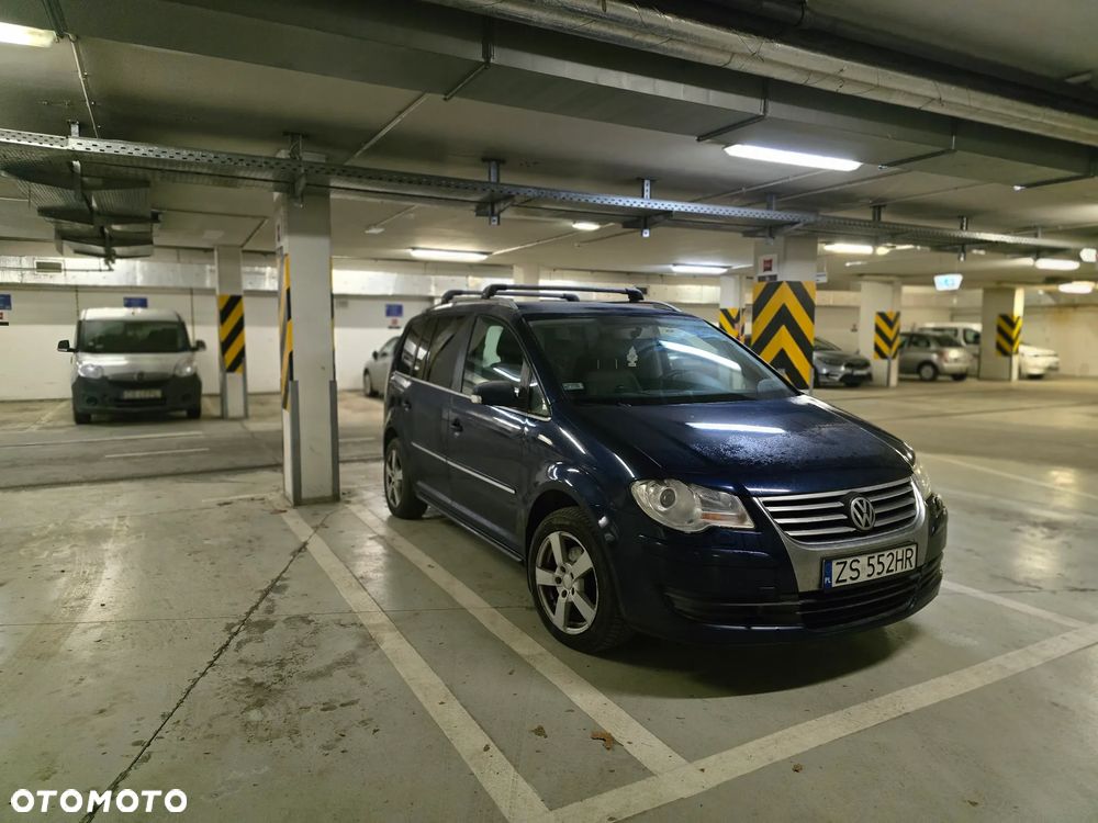 Volkswagen Touran 1.4 TSI Trendline - 2