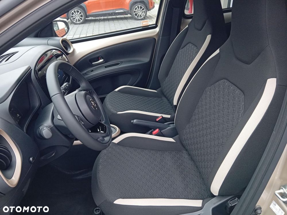 Toyota Aygo X - 15