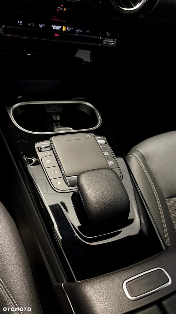 Mercedes-Benz CLA 200 d 8G-DCT - 15