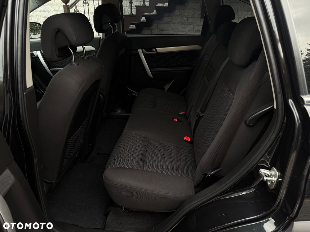 Chevrolet Captiva 2.2 2WD LS - 21