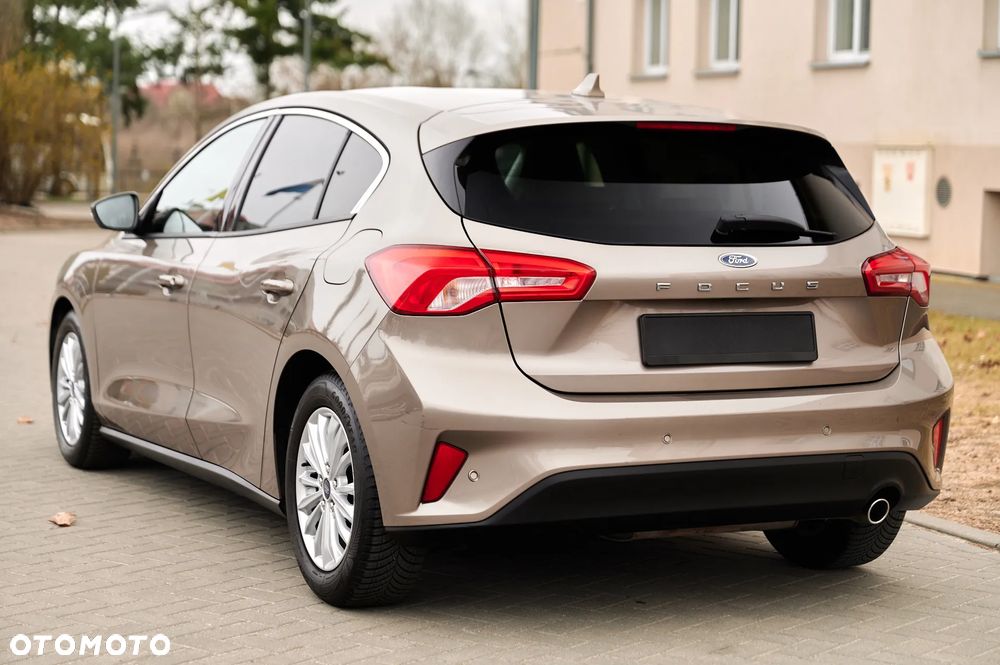 Ford Focus 1.5 EcoBlue Start-Stopp-System TITANIUM DESIGN - 17
