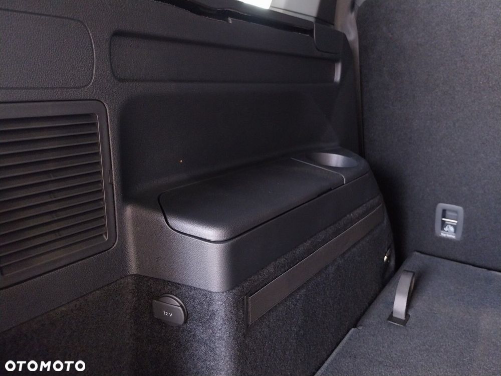 Volkswagen Touran - 13