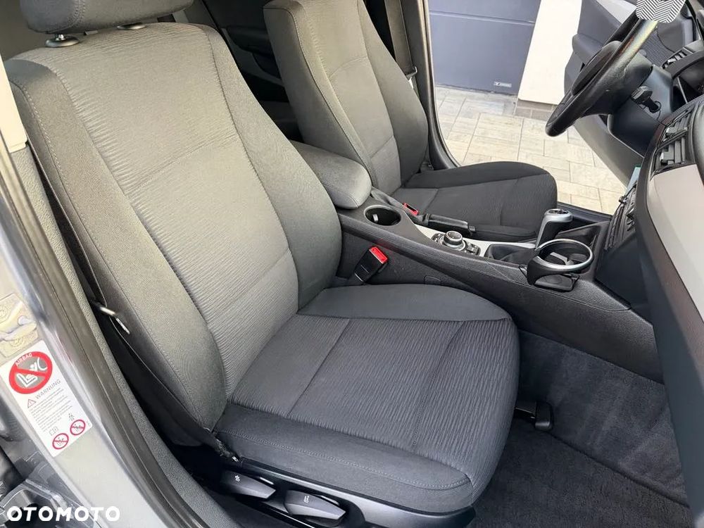 BMW X1 sDrive18i xLine - 10