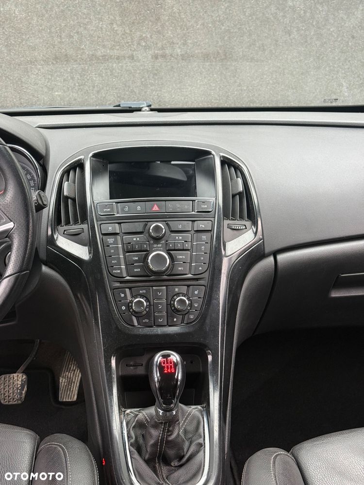 Opel Astra 1.6 Turbo Sport - 12