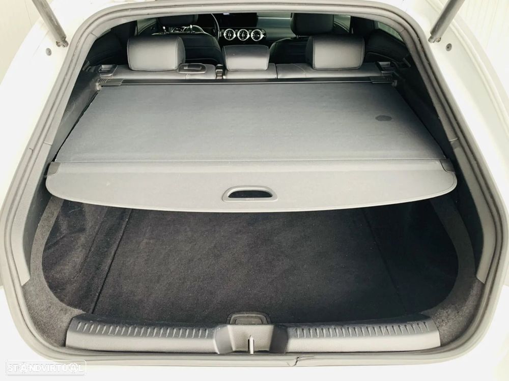 Mercedes-Benz CLA 180 d Progressive - 42