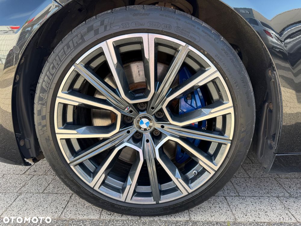 BMW Seria 7 750Ld xDrive sport - 36