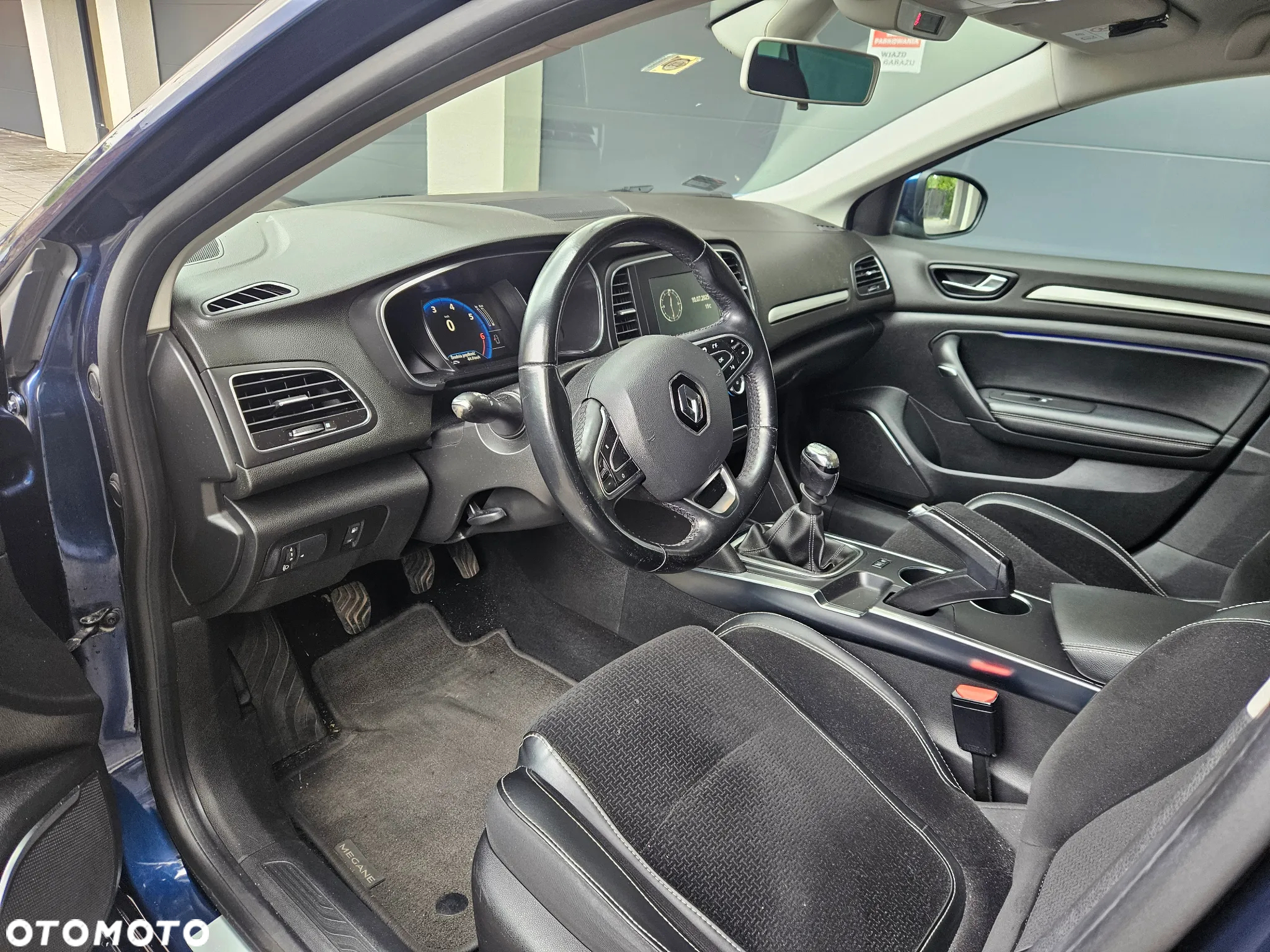 Renault Megane 1.6 SCe Intens - 10