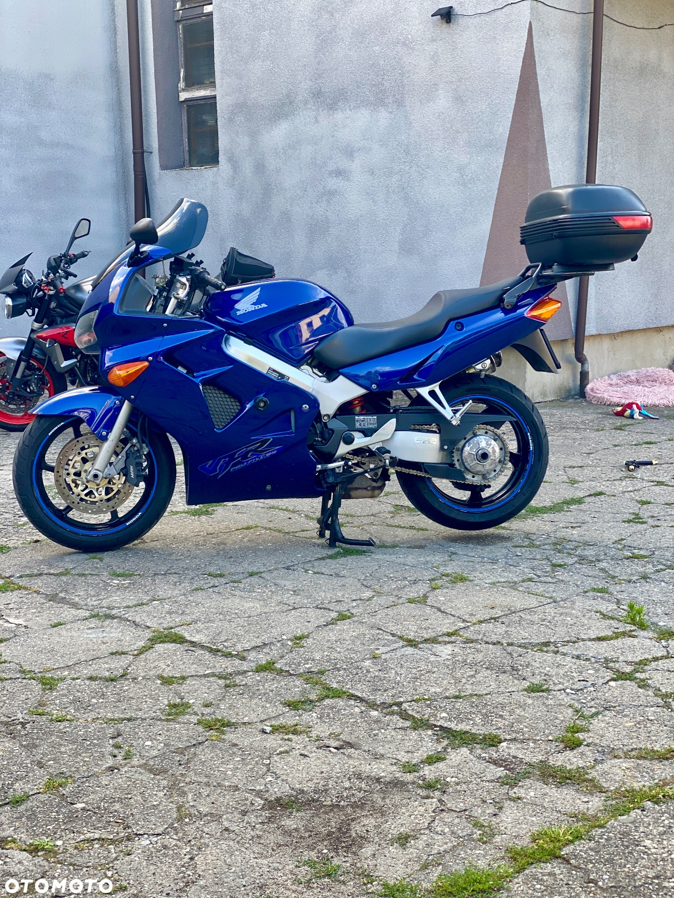 Honda VFR - 9