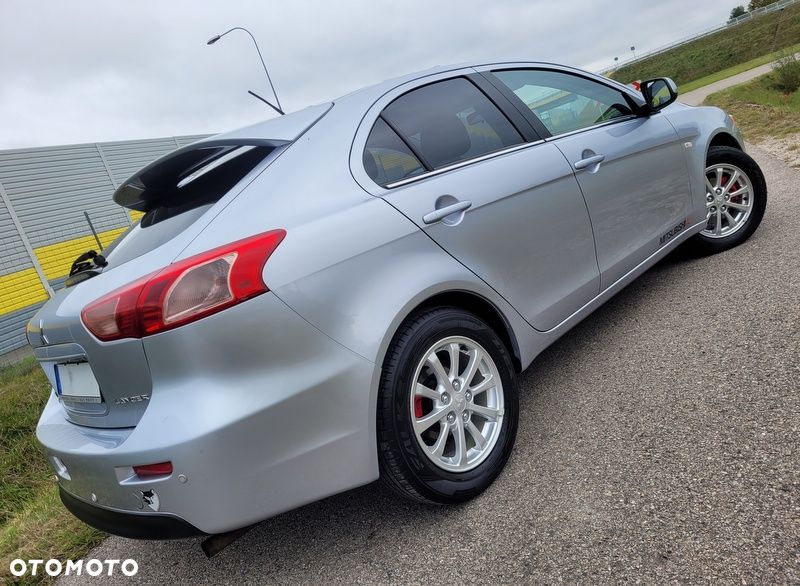 Mitsubishi Lancer - 28
