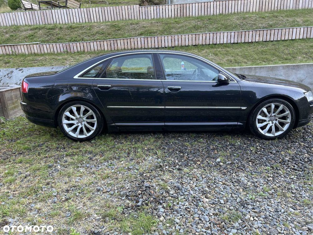 Audi A8 - 6