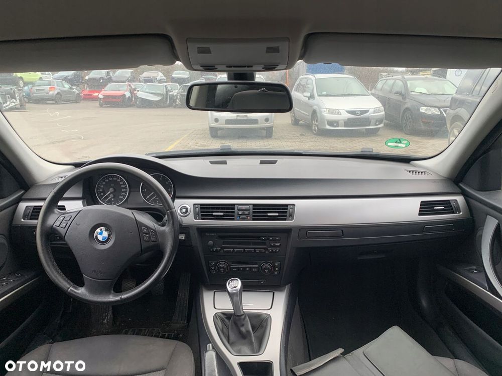 BMW e90 E91 deska konsola kokpit poduszki pasy - 1