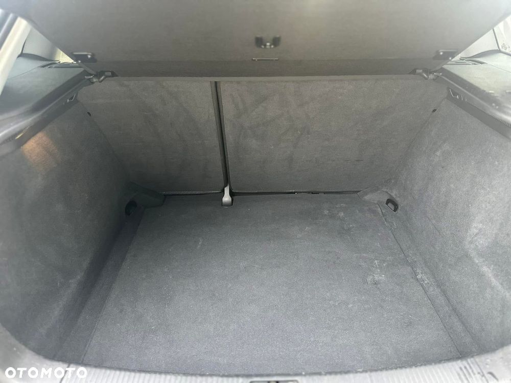 Audi A3 Sportback 2.0 TDI DPF Ambiente - 9