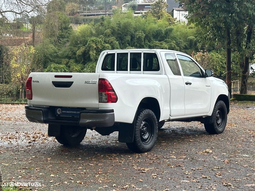 Toyota Hilux 2.4 D-4D 4WD CE Trial - 15