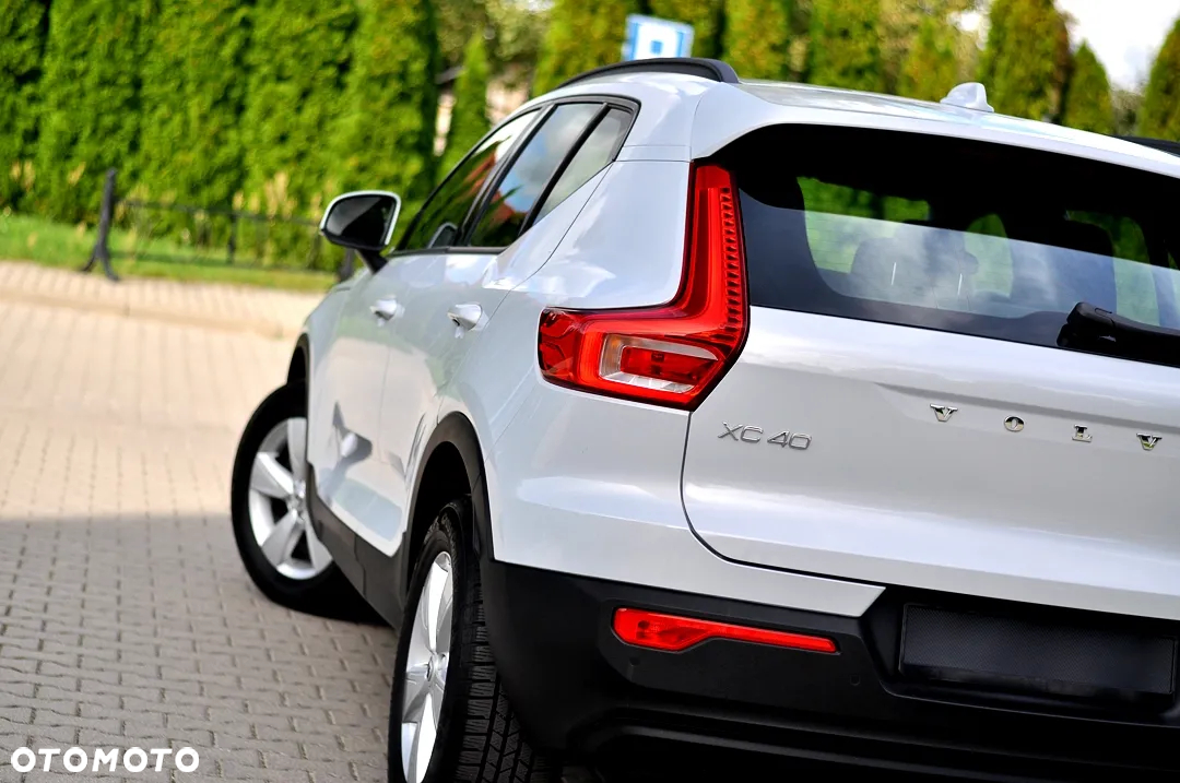 Volvo XC 40 T2 Momentum Pro - 17