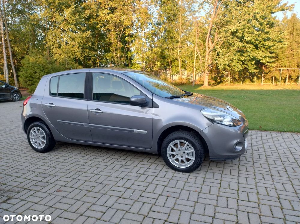 Renault Clio 1.2 16V 75 Dynamique - 3