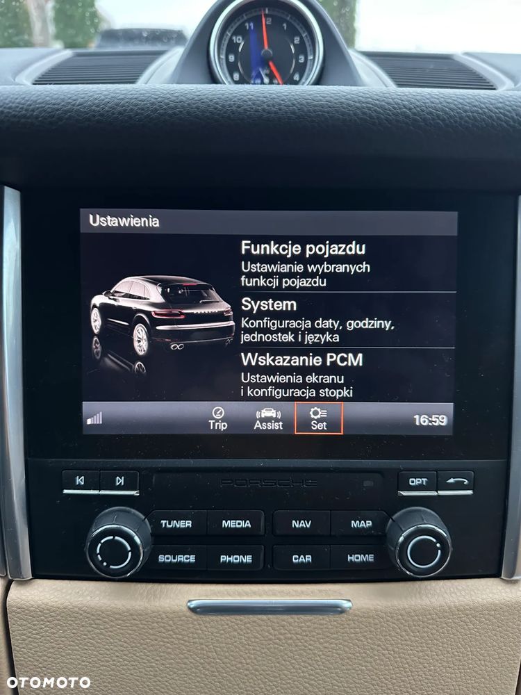 Porsche Macan Standard - 2