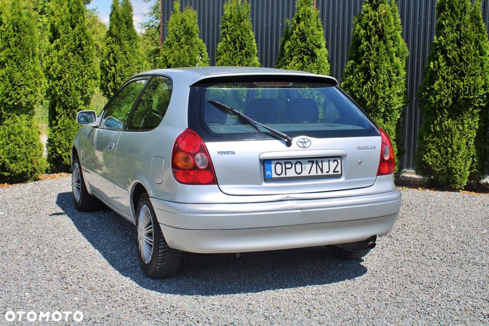 Toyota Corolla 2.0 D-4D - 12
