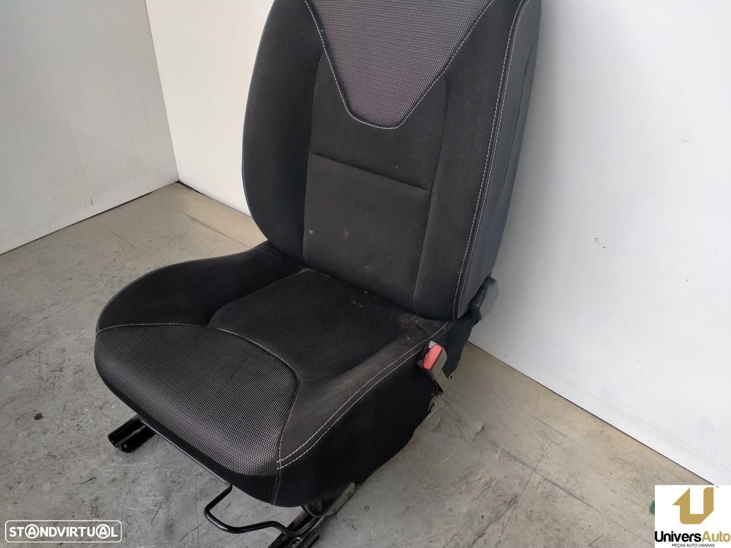 BANCO FRONTAL DIREITO RENAULT CLIO IV 2015 - - 1
