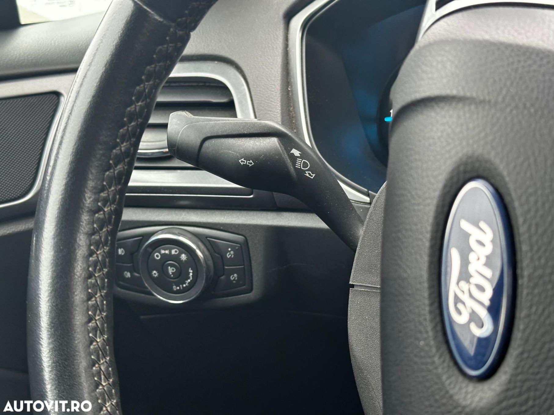 Ford Mondeo - 16