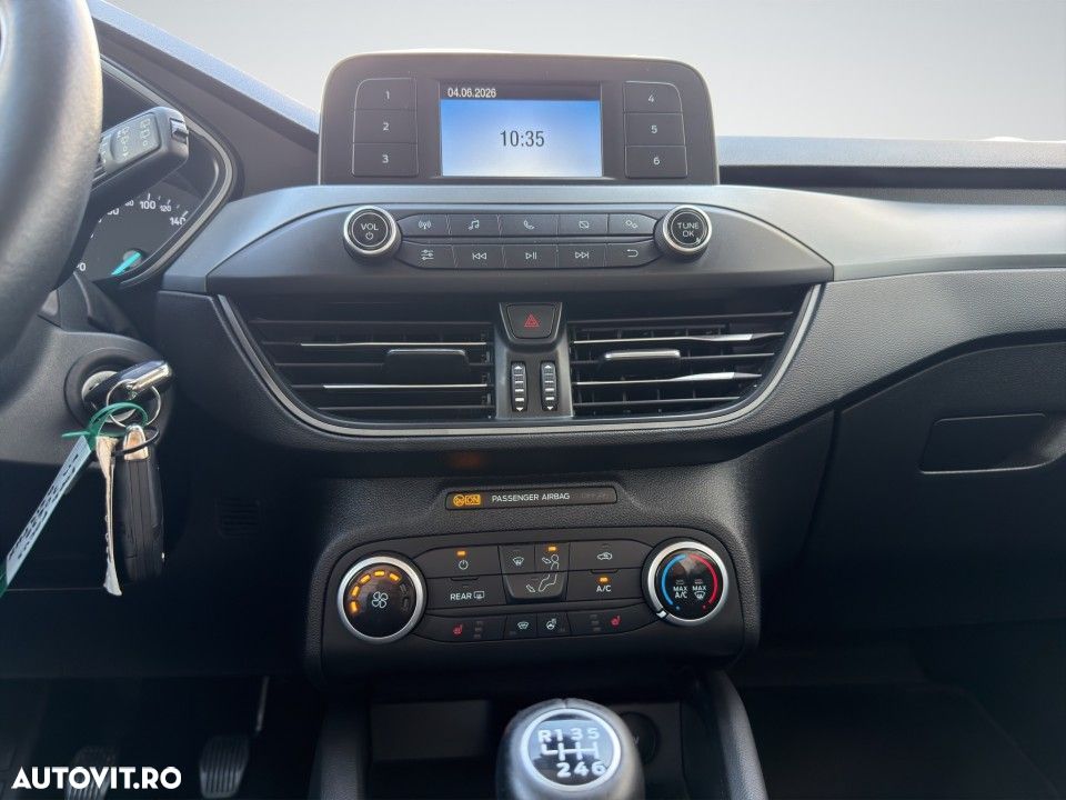 Ford Focus - 17