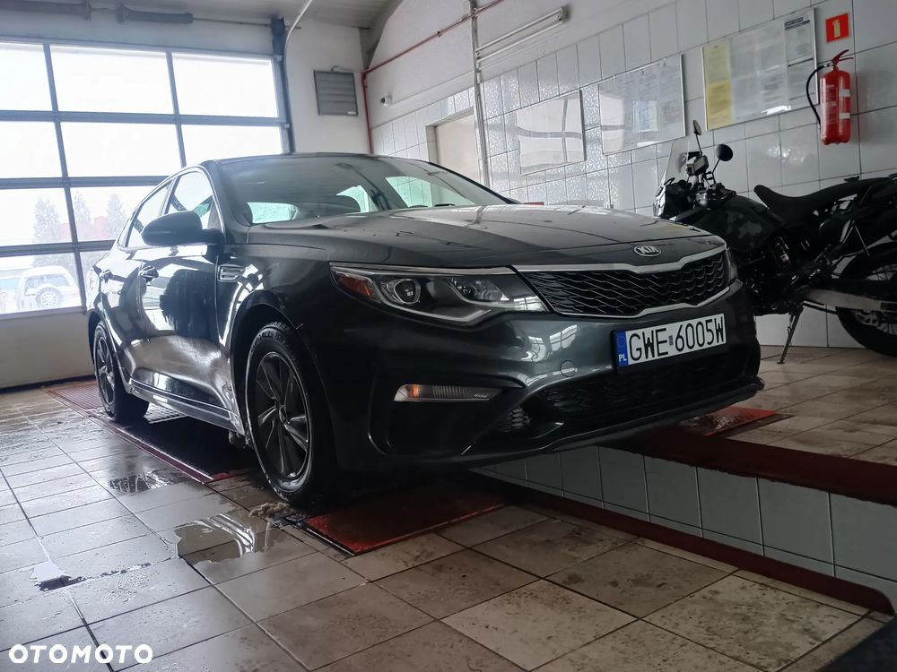 Kia Optima - 18