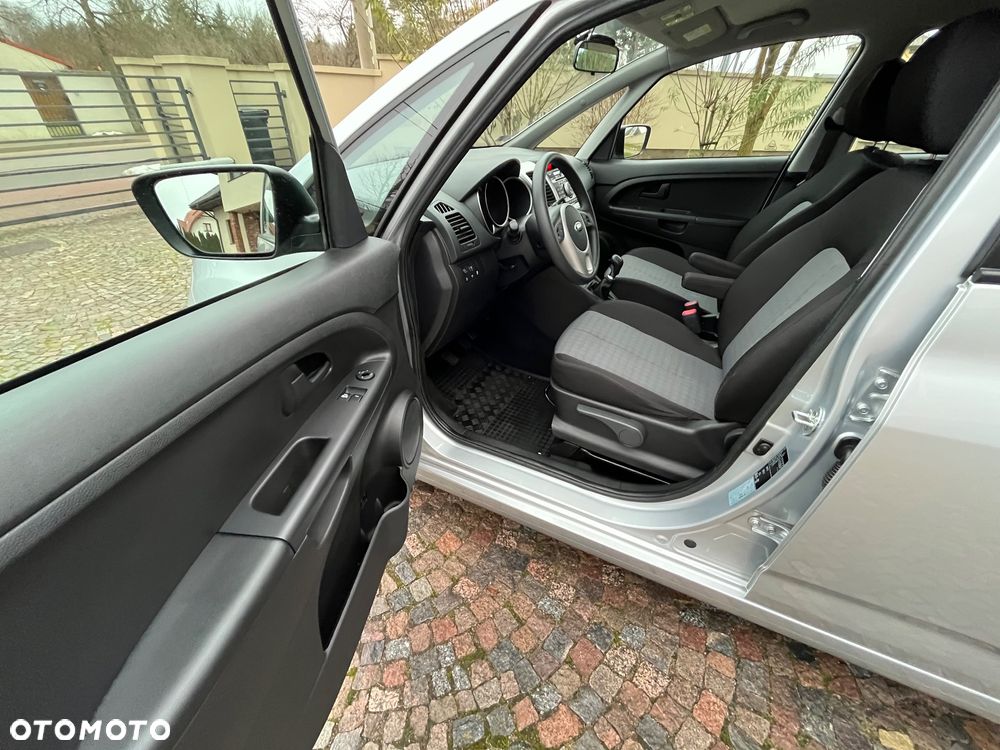 Kia Venga 1.4 M - 25