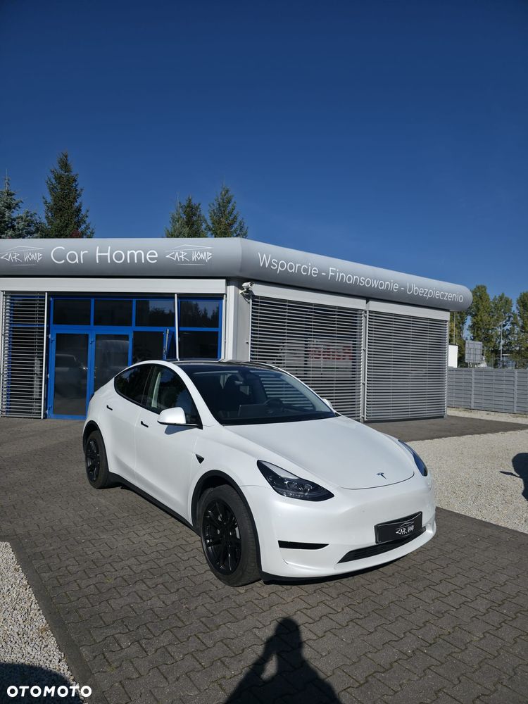 Tesla Model Y - 2