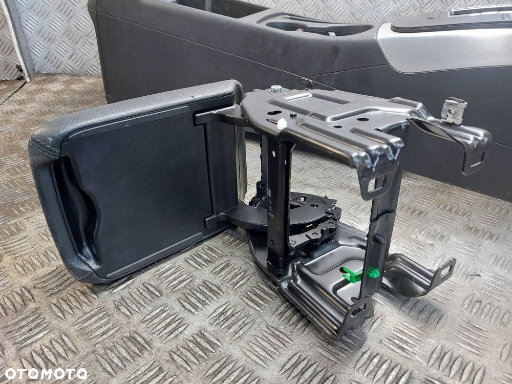 TUNEL ŚRODKOWY PODŁOKIETNIK AUDI A5 8T - 7