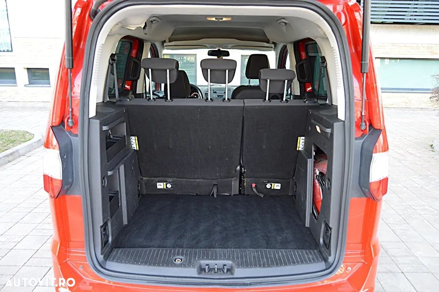 Ford Tourneo Courier 1.5 TDCi Ambiente - 25