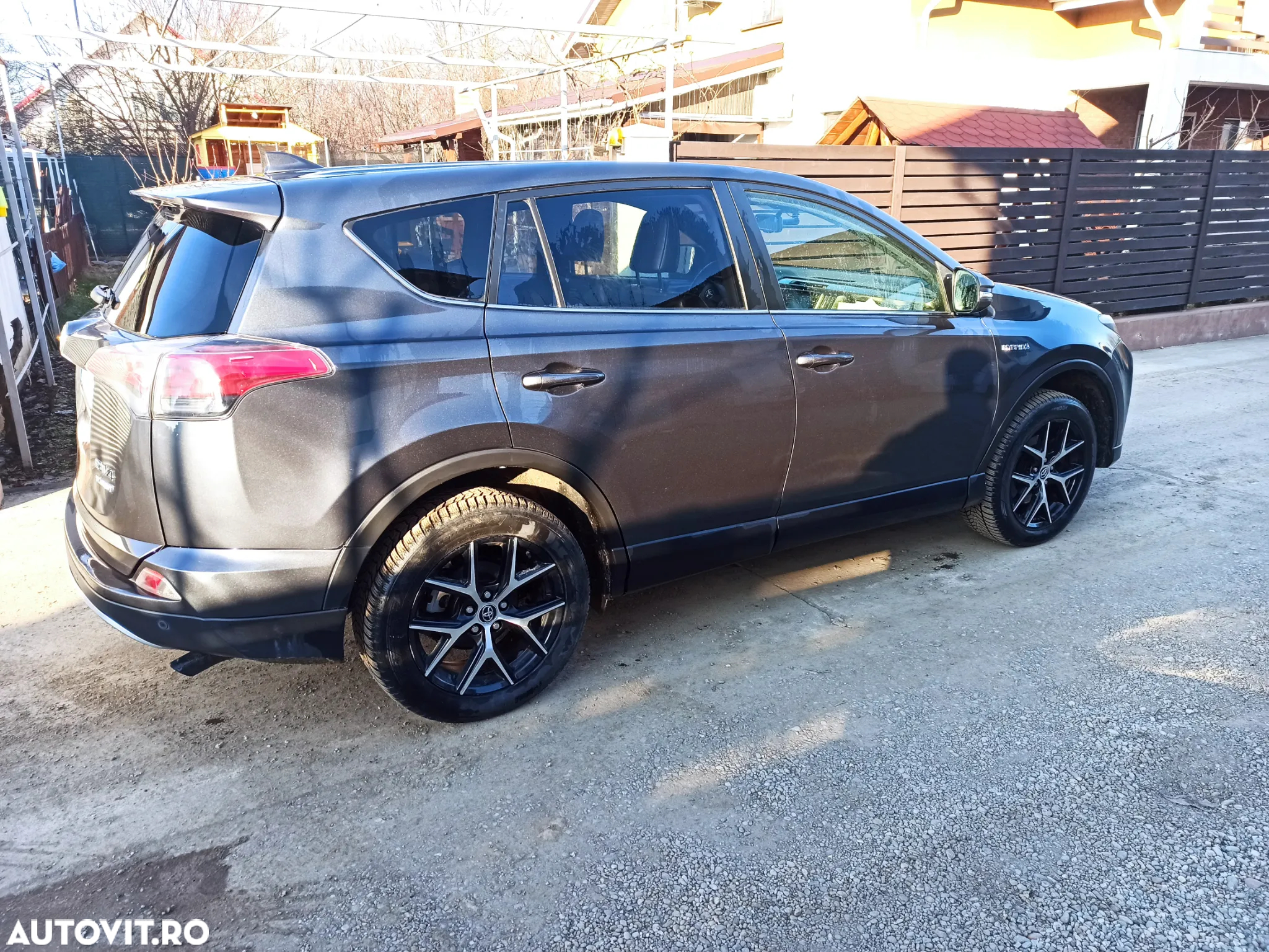 Toyota RAV4 - 3