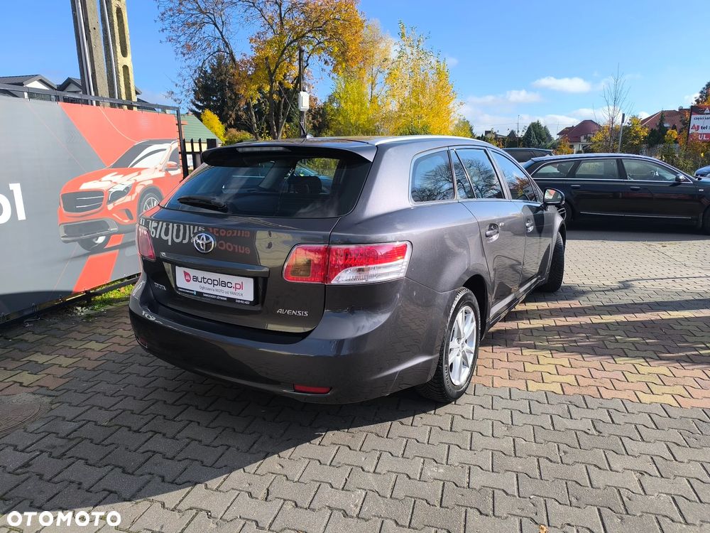 Toyota Avensis 1.8 Life - 22