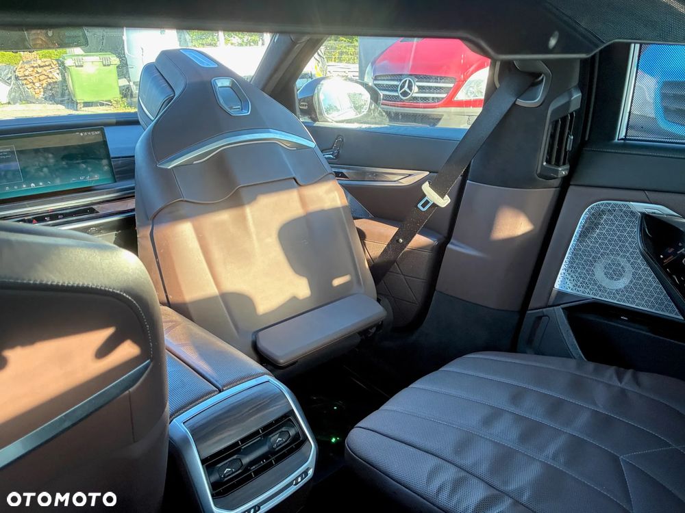 BMW Seria 7 - 31