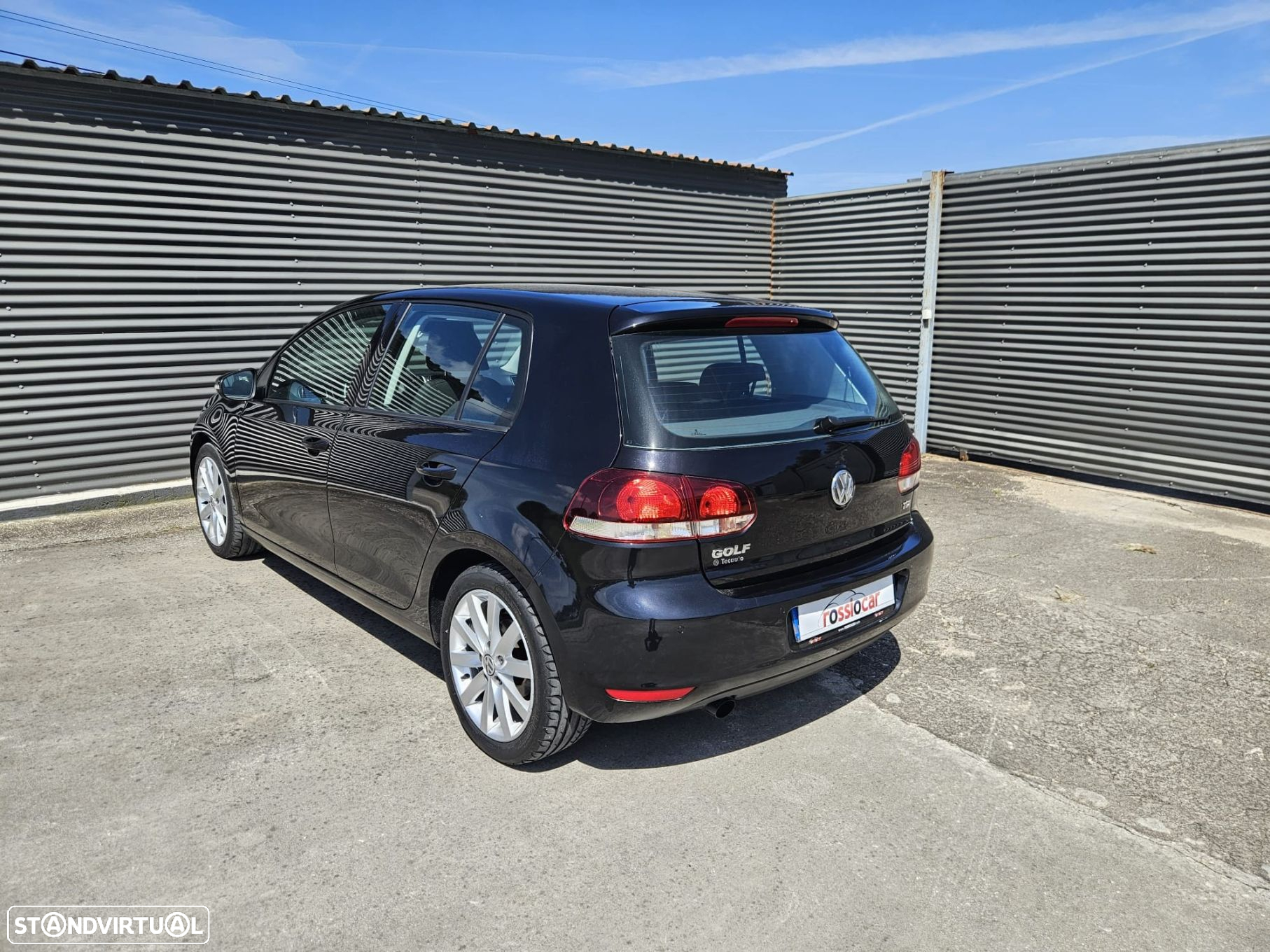 VW Golf 1.6 TDi Highline DSG - 12