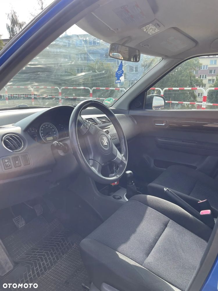 Suzuki Swift - 5