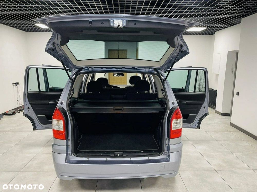 Opel Zafira 1.8 Executive - 20