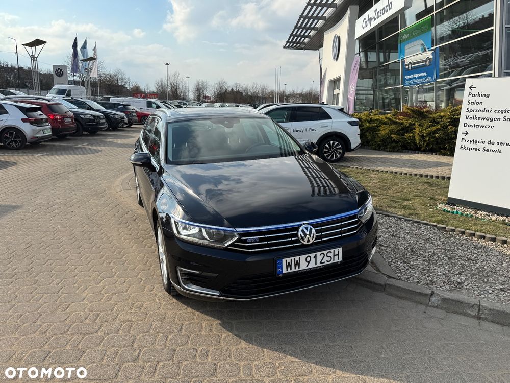 Volkswagen Passat - 2