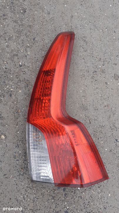 LAMPA TYŁ TYLNA PRAWA VOLVO V50 LIFT