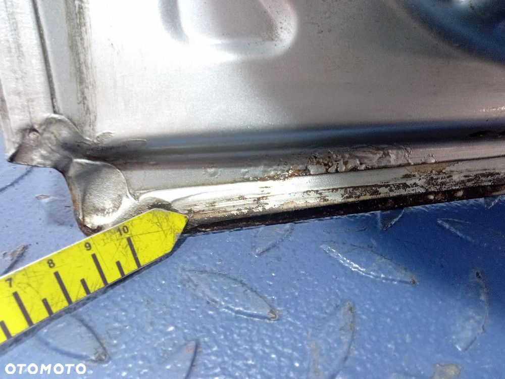 OPEL ASTRAIII H  DRZWI TYŁ PRAWE TYLNE 2AU - 16