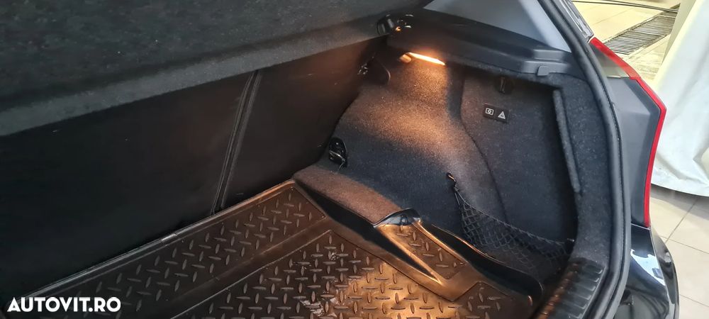 BMW Seria 1 116i - 13