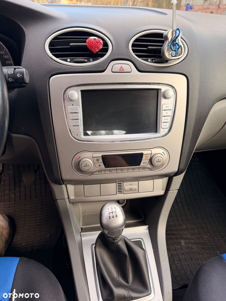 Ford Focus 1.6 Ambiente EU5 - 8