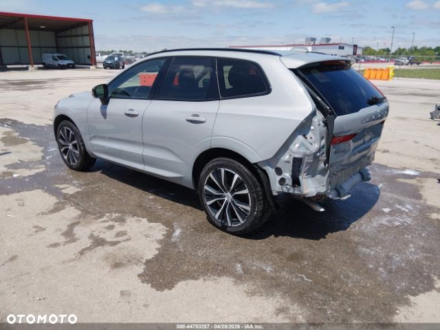 Volvo XC 90 T5 AWD Geartronic RDesign - 3
